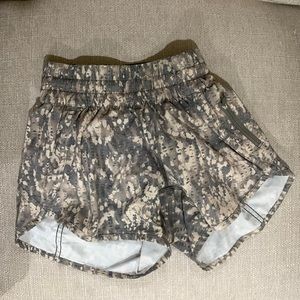 Lululemon Tracker Shorts | Camo | 4”